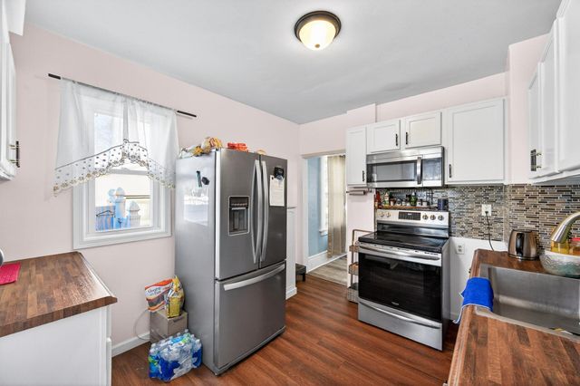 219 Winona Street W, West Saint Paul, MN 55118