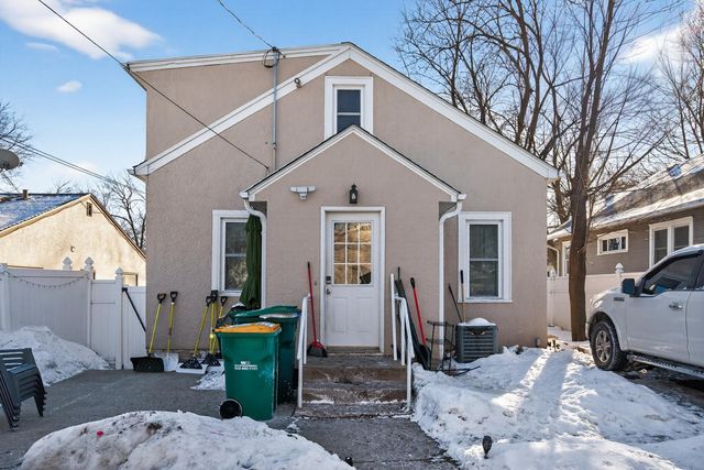 219 Winona Street W, West Saint Paul, MN 55118