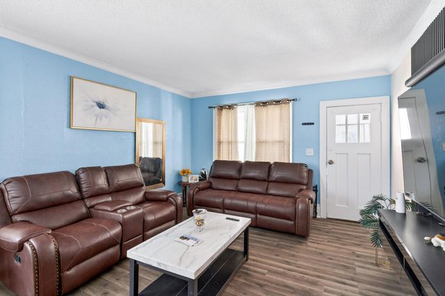 219 Winona Street W, West Saint Paul, MN 55118