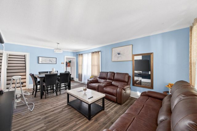 219 Winona Street W, West Saint Paul, MN 55118