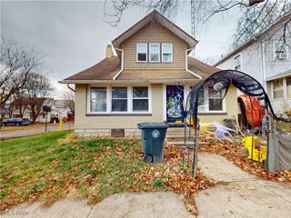2304 14th Street SW, Akron, OH 44314