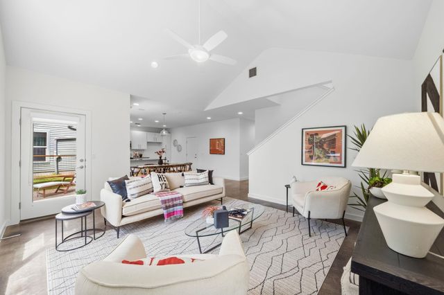 301 W Stassney LN 20, Austin, TX 78745