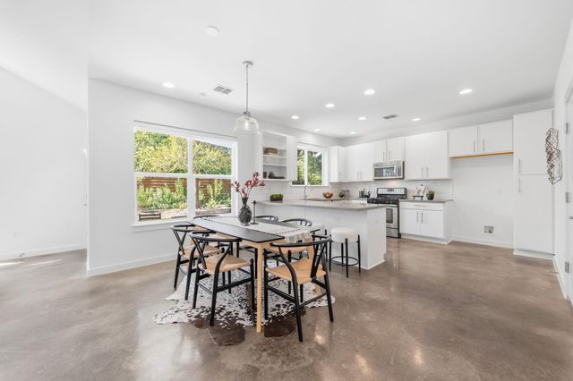 301 W Stassney LN 20, Austin, TX 78745