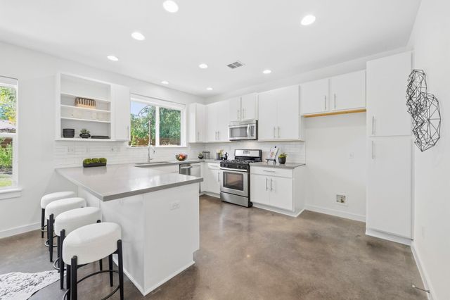 301 W Stassney LN 20, Austin, TX 78745