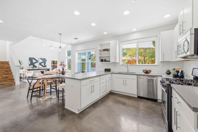 301 W Stassney LN 20, Austin, TX 78745