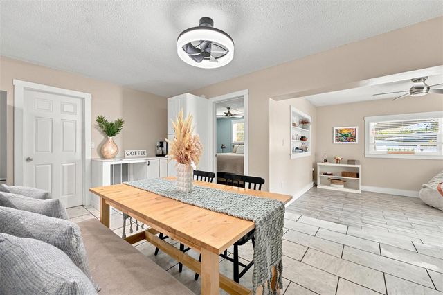 6230 CEDAR STREET NE, St Petersburg, FL 33702