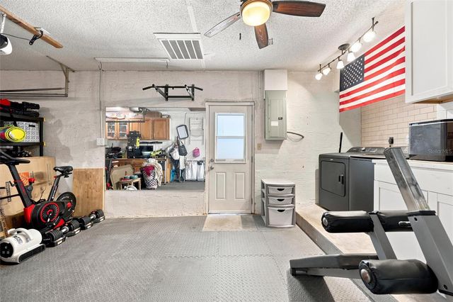 6230 CEDAR STREET NE, St Petersburg, FL 33702