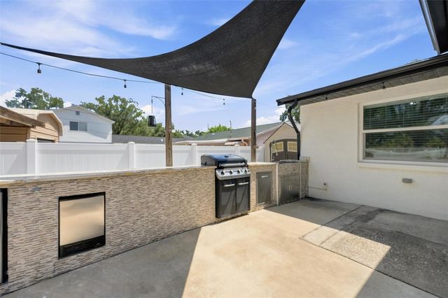 6230 CEDAR STREET NE, St Petersburg, FL 33702