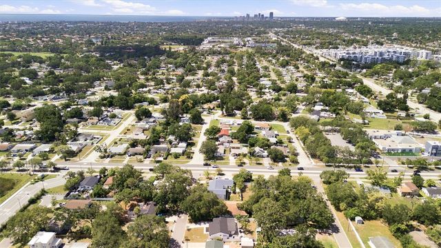 6230 CEDAR STREET NE, St Petersburg, FL 33702