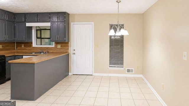 8272 Blackfoot Trail, Jonesboro, GA 30236