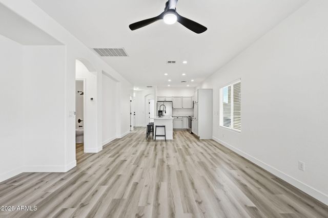 1850 E DEL RIO Street, Gilbert, AZ 85295