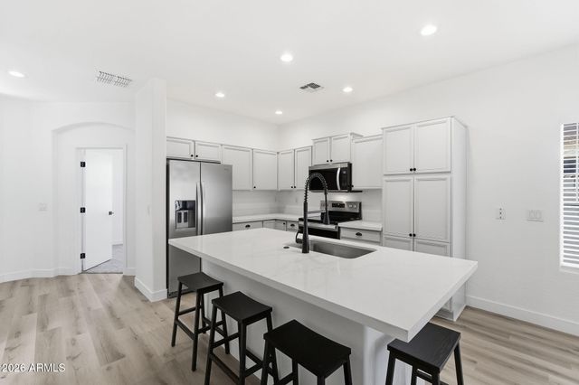 1850 E DEL RIO Street, Gilbert, AZ 85295