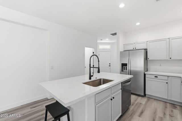 1850 E DEL RIO Street, Gilbert, AZ 85295