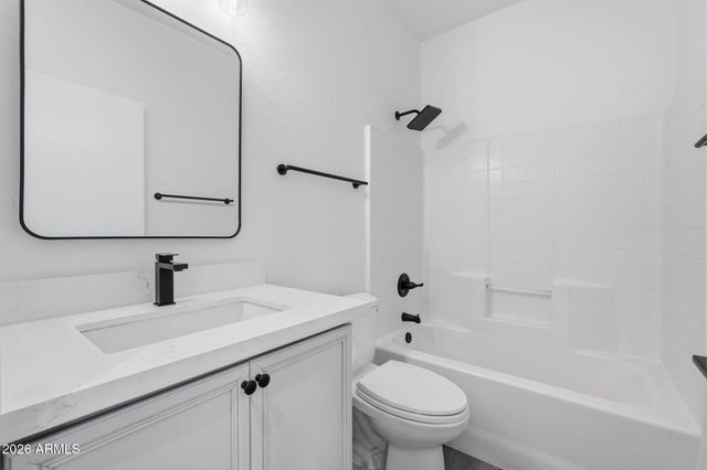 1850 E DEL RIO Street, Gilbert, AZ 85295