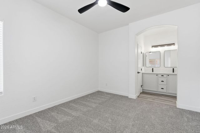 1850 E DEL RIO Street, Gilbert, AZ 85295