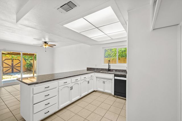 2615 E Norman Drive, Visalia, CA 93292