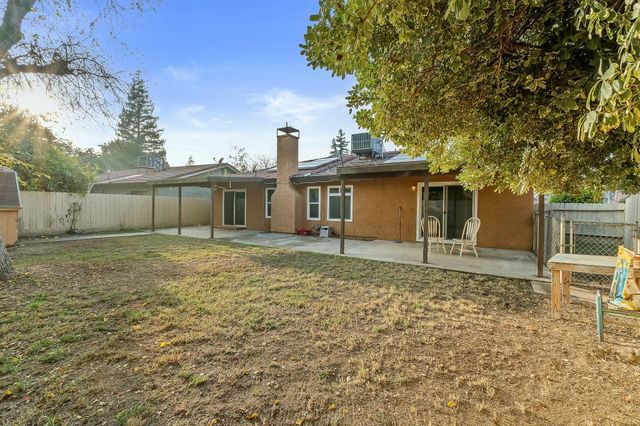 2615 E Norman Drive, Visalia, CA 93292