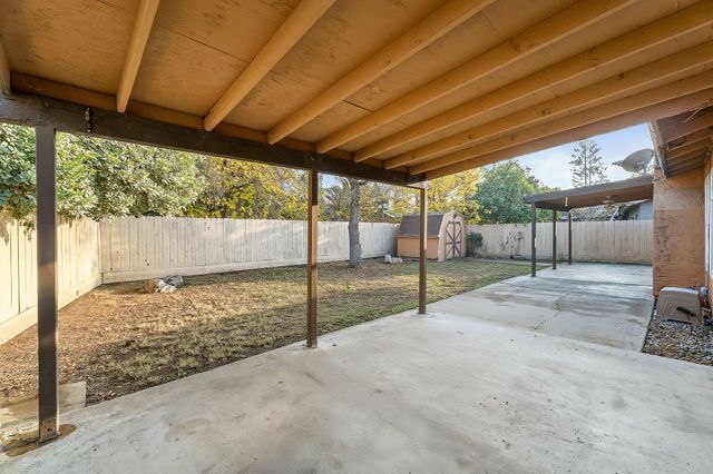 2615 E Norman Drive, Visalia, CA 93292