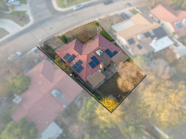 2615 E Norman Drive, Visalia, CA 93292