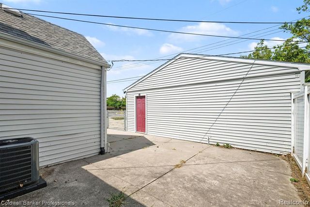 20409 Colman Street, Clinton Township, MI 48035