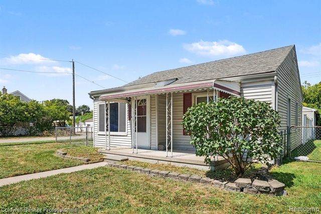 20409 Colman Street, Clinton Township, MI 48035