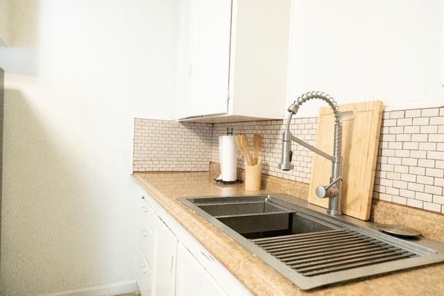 2428 S Poppy Avenue, Fresno, CA 93706