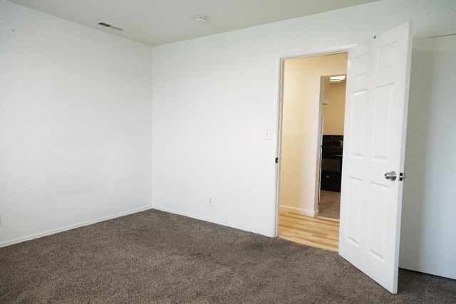 2428 S Poppy Avenue, Fresno, CA 93706