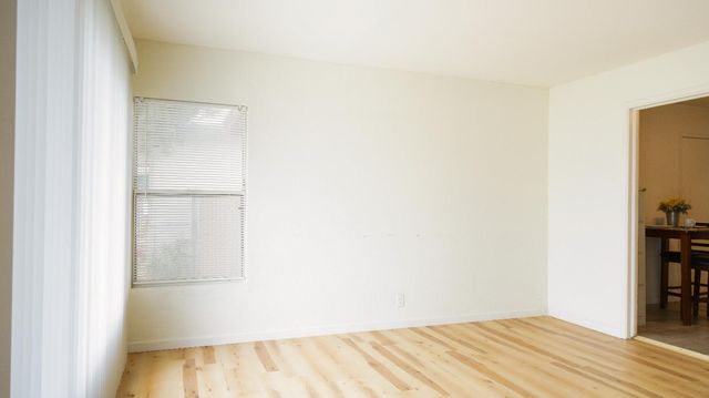 2428 S Poppy Avenue, Fresno, CA 93706