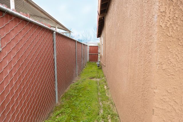 2428 S Poppy Avenue, Fresno, CA 93706