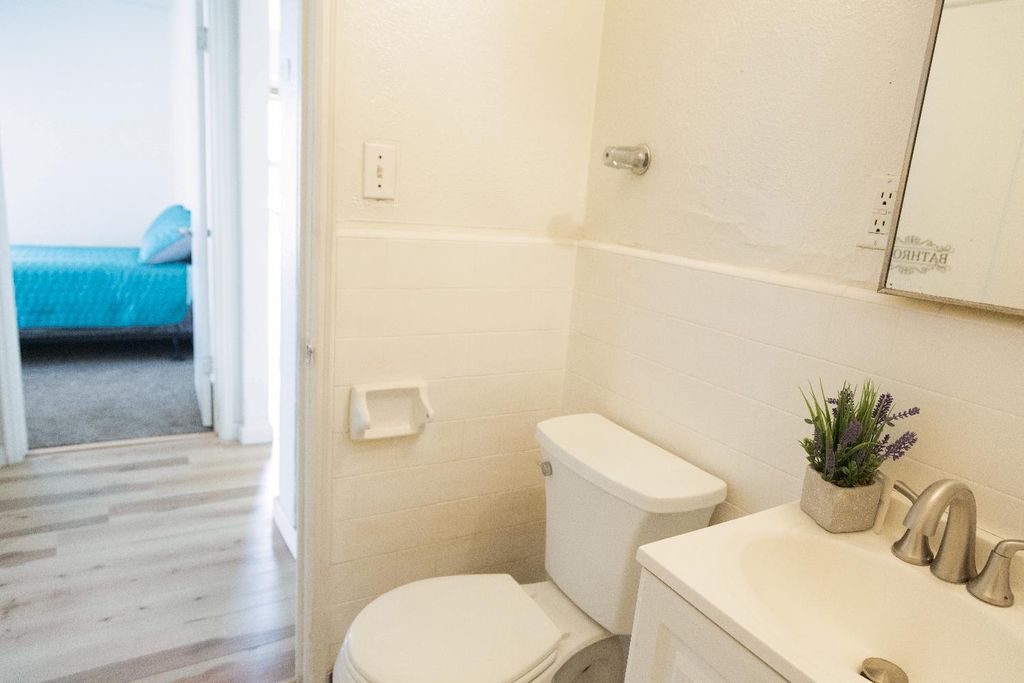 Image 11 of property listing at 2428 S Poppy Avenue, Fresno, CA 93706