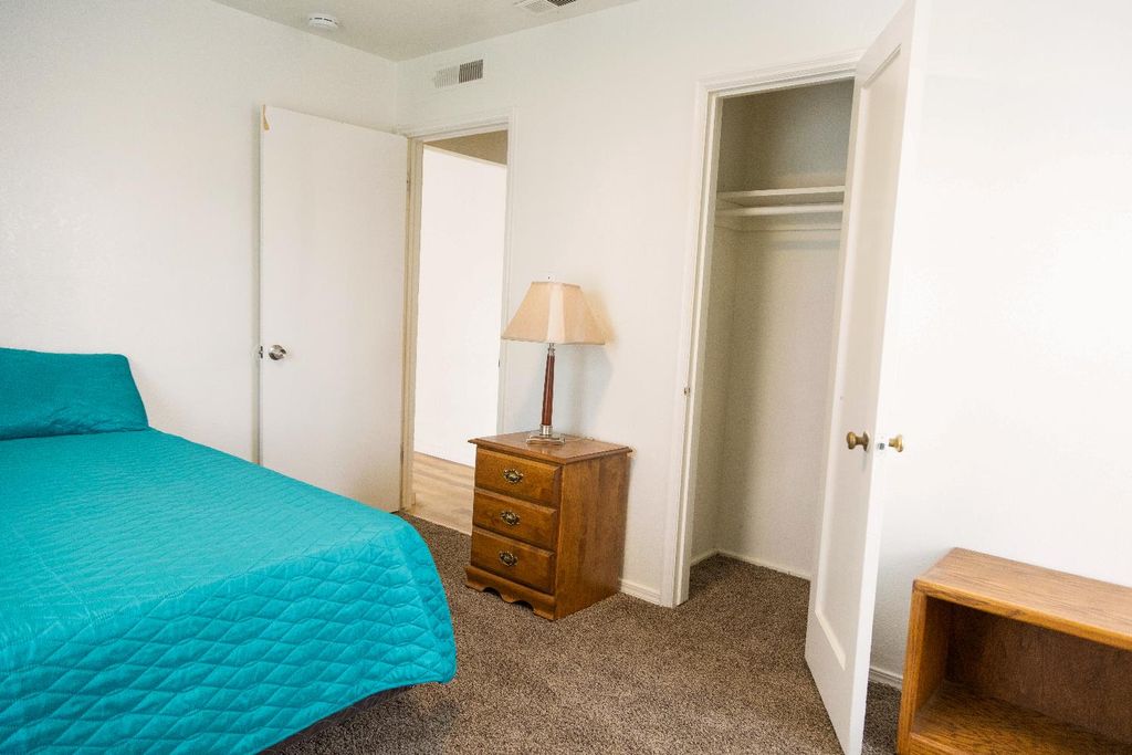 Image 15 of property listing at 2428 S Poppy Avenue, Fresno, CA 93706