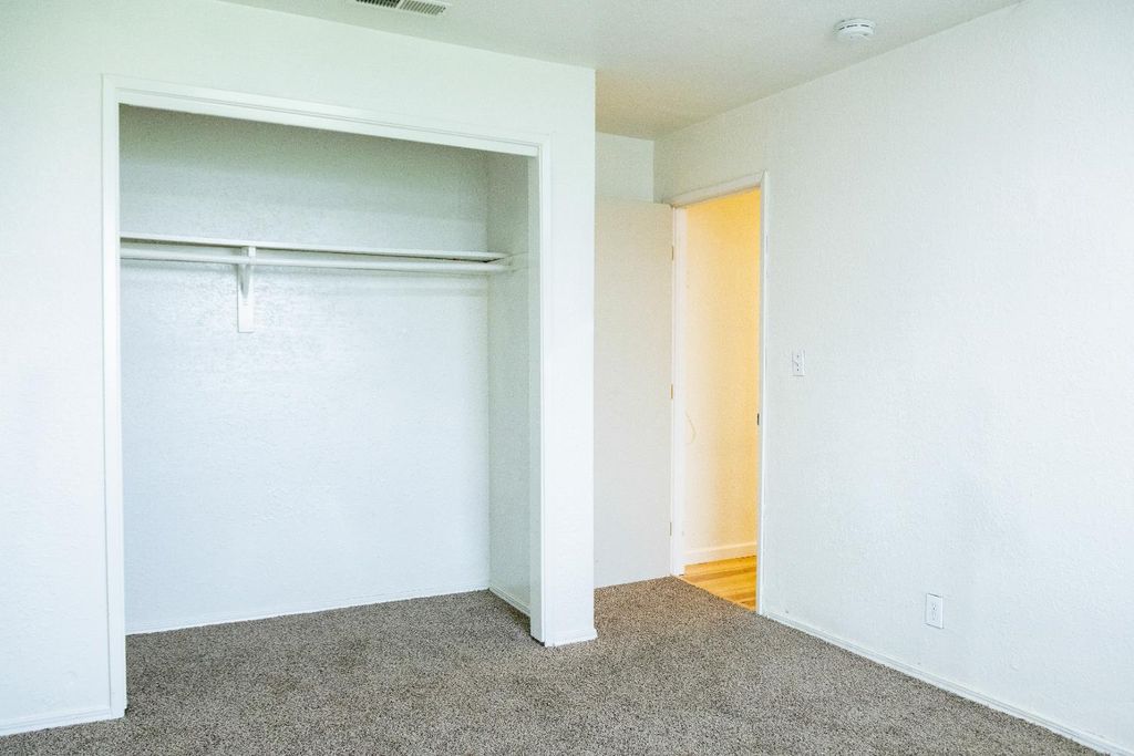 Image 32 of property listing at 2428 S Poppy Avenue, Fresno, CA 93706