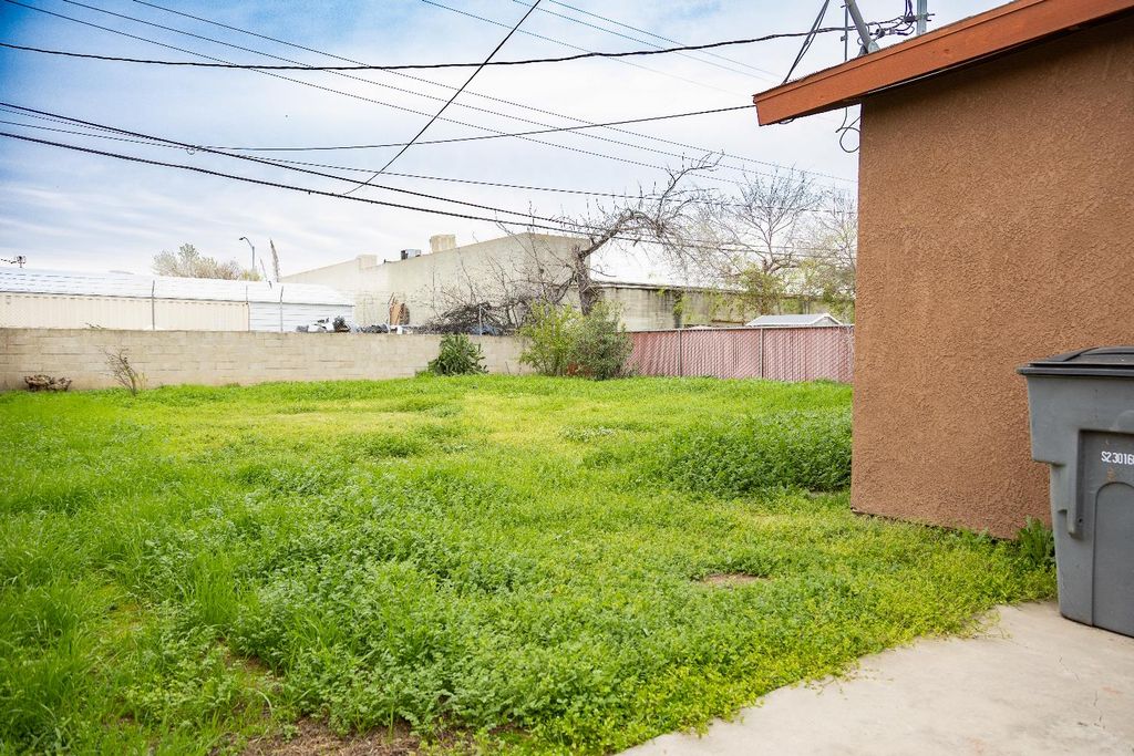 Image 33 of property listing at 2428 S Poppy Avenue, Fresno, CA 93706