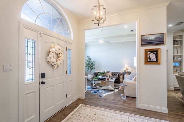 4009 Edgebrook Dr, Midland, TX 79707