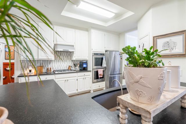 4009 Edgebrook Dr, Midland, TX 79707