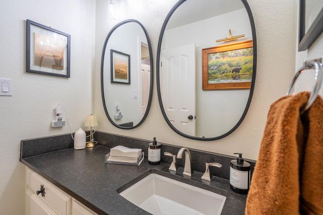 4009 Edgebrook Dr, Midland, TX 79707