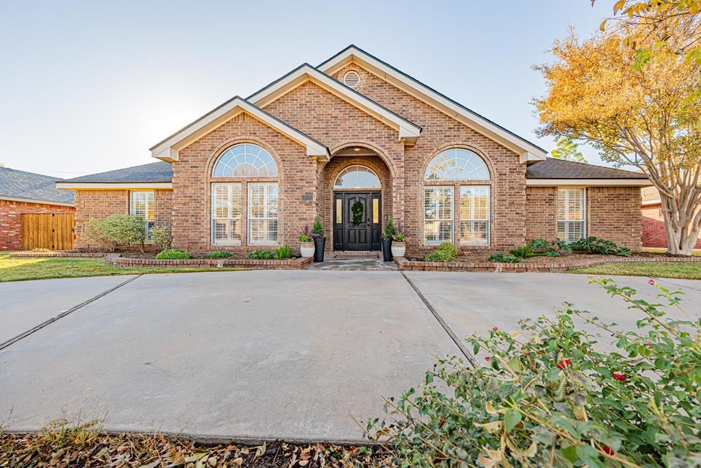 4009 Edgebrook Dr, Midland, TX 79707