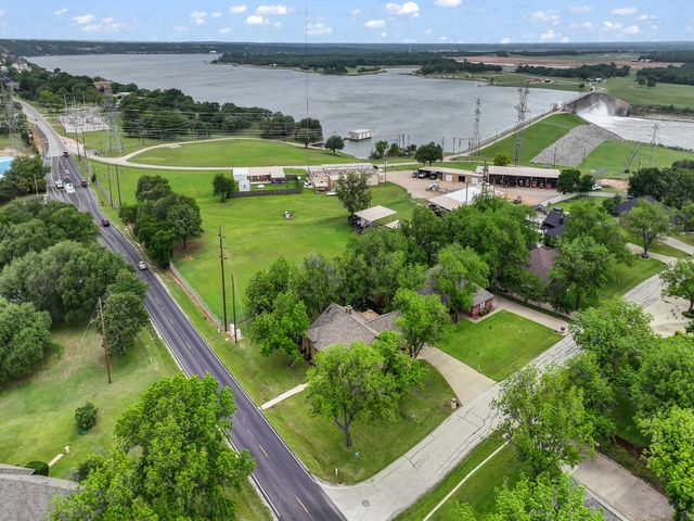 6100 Cherokee Drive, Granbury, TX 76049