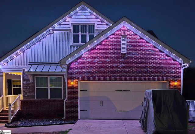 240 Rivers Edge Circle, Simpsonville, SC 29680