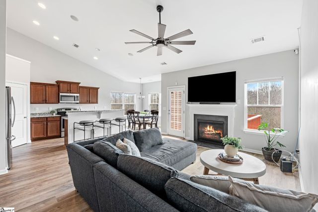 240 Rivers Edge Circle, Simpsonville, SC 29680