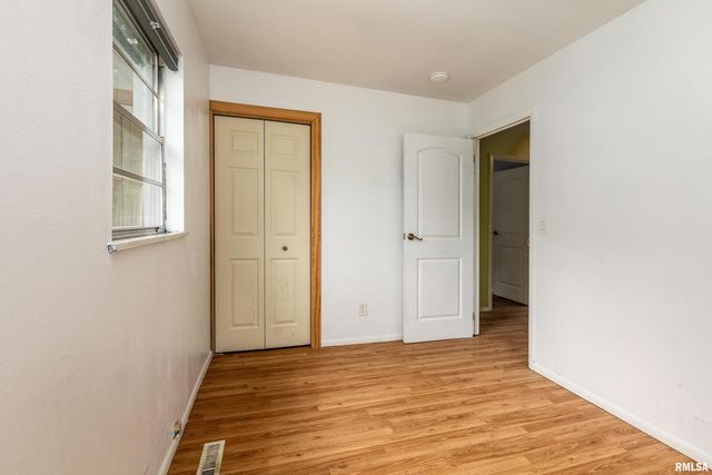 309 S Plover Drive, Carbondale, IL 62901