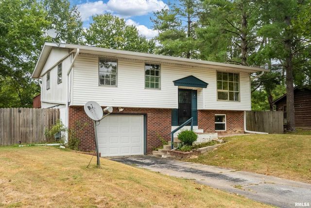 309 S Plover Drive, Carbondale, IL 62901