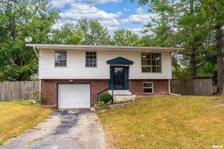 309 S Plover Drive, Carbondale, IL 62901