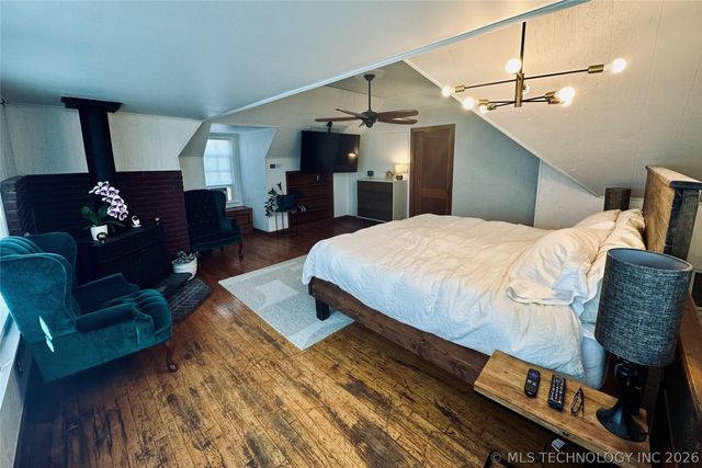 2708 E 14th Place, Tulsa, OK 74104