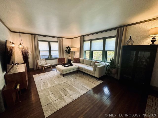 2708 E 14th Place, Tulsa, OK 74104