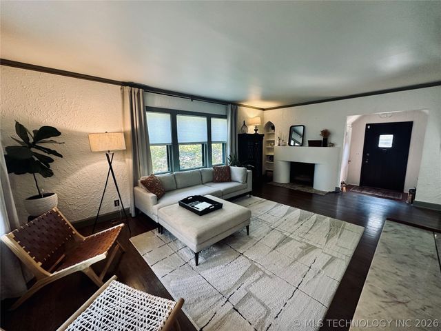 2708 E 14th Place, Tulsa, OK 74104