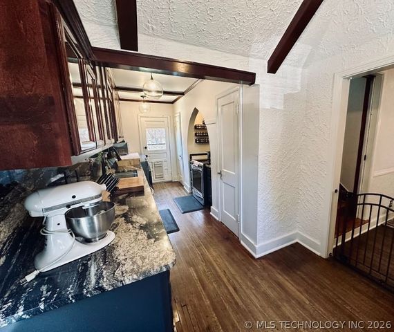 2708 E 14th Place, Tulsa, OK 74104