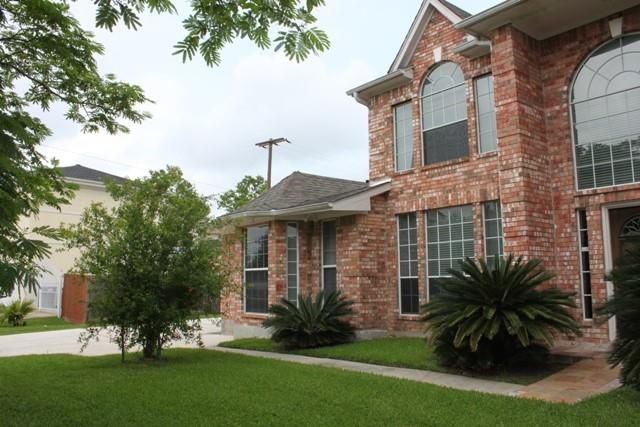 9715 Atwell Drive, Houston, TX 77096