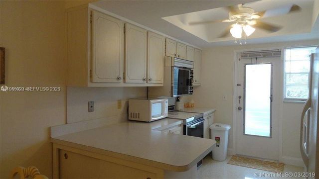 1400 S 19th Ave 8, Hollywood, FL 33020