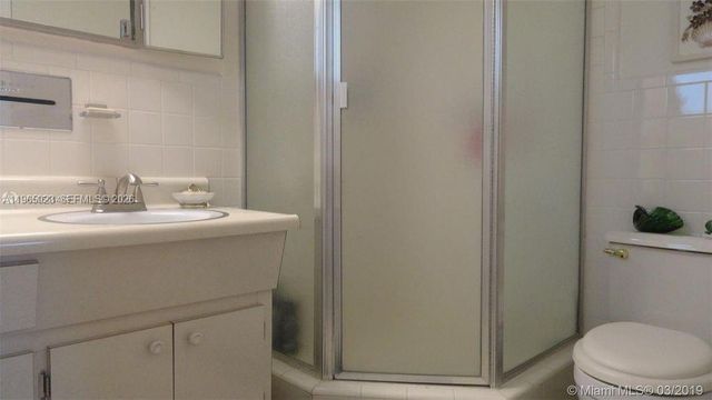 1400 S 19th Ave 8, Hollywood, FL 33020